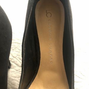 Lauren Conrad black pumps